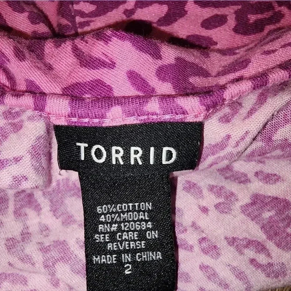 Torrid Hot Pink and Purple Leopard Print Strappy Back Double V Top Tee 2X - Picture 5 of 5